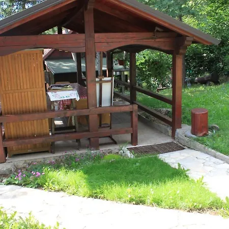Wooden Eva Alpesi faház *